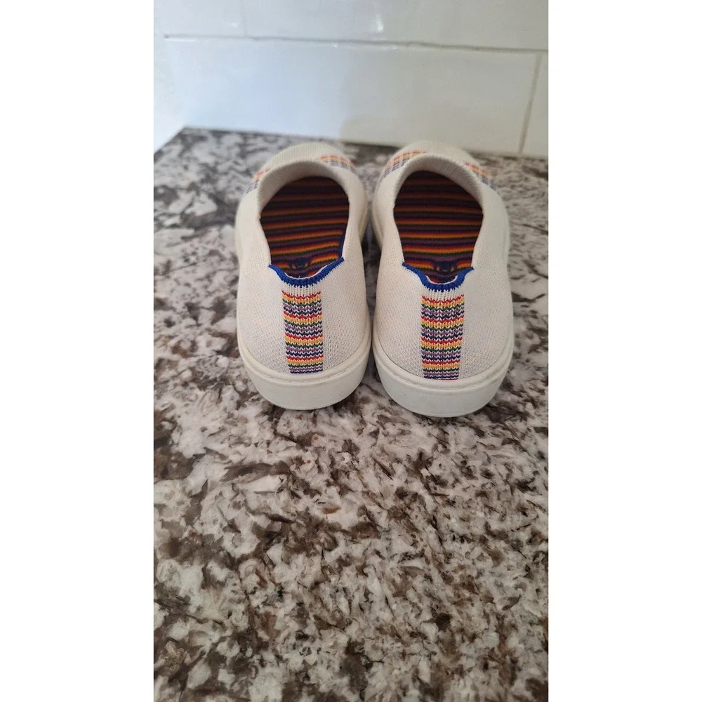 Rothys brand rothy